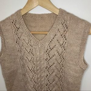 Vintage // Beige/Tan Knit Crop Vest Small